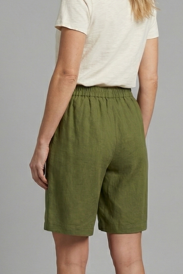 Relaxed Linen Shorts with Elasticated Waist and Side Pockets