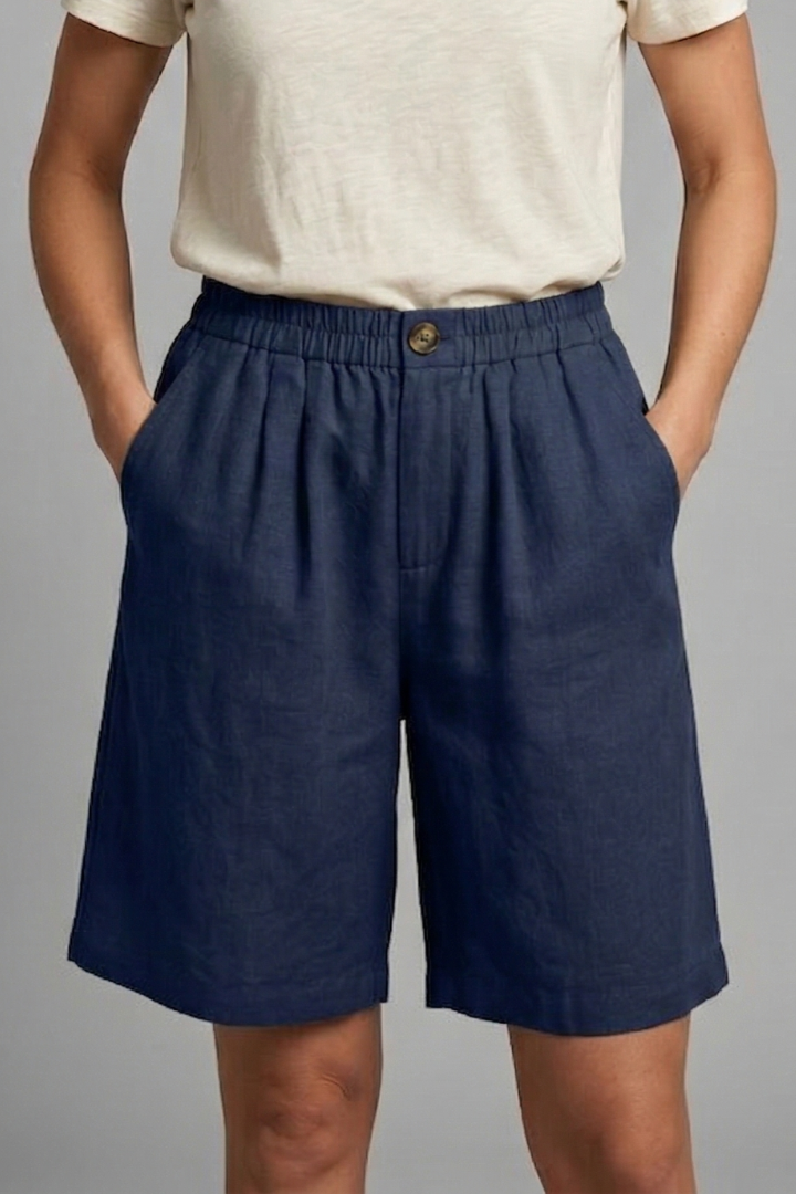 Relaxed Linen Shorts with Elasticated Waist and Side Pockets